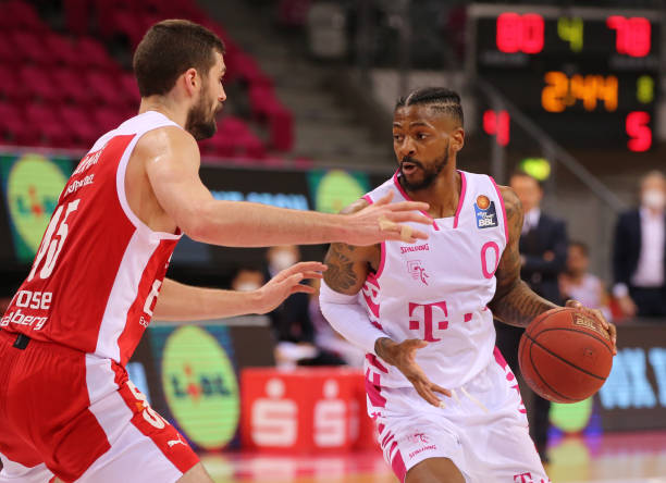 她在历届乒 她在历届乒