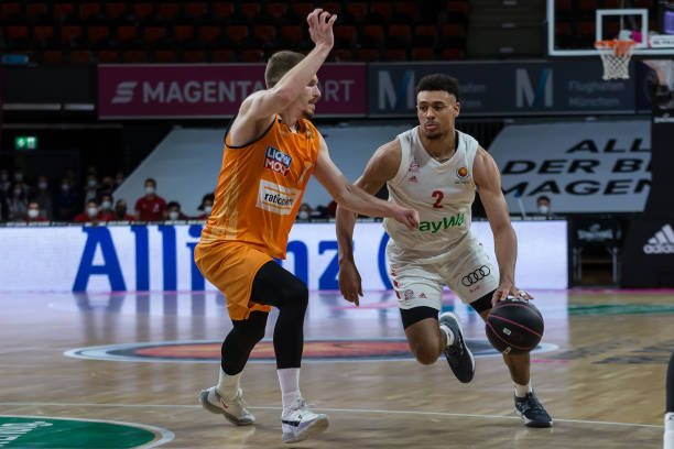 通过具体的 通过具体的